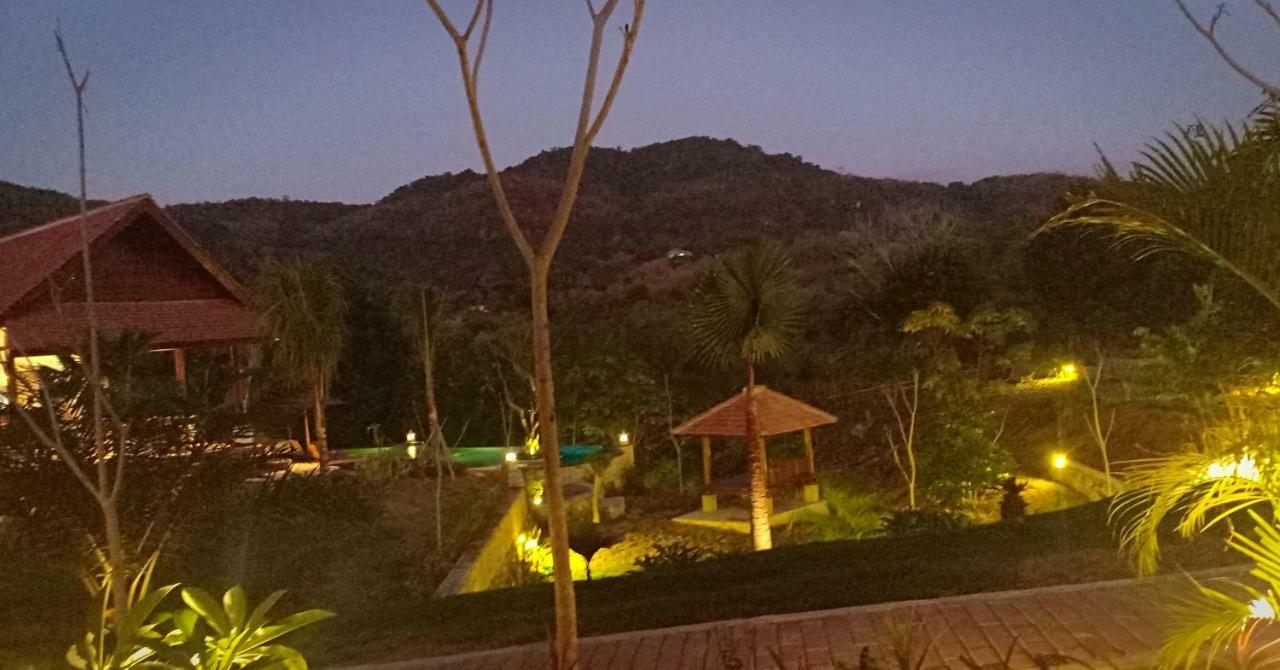 Tanjung Lima Villas Labuan Bajo Exterior photo