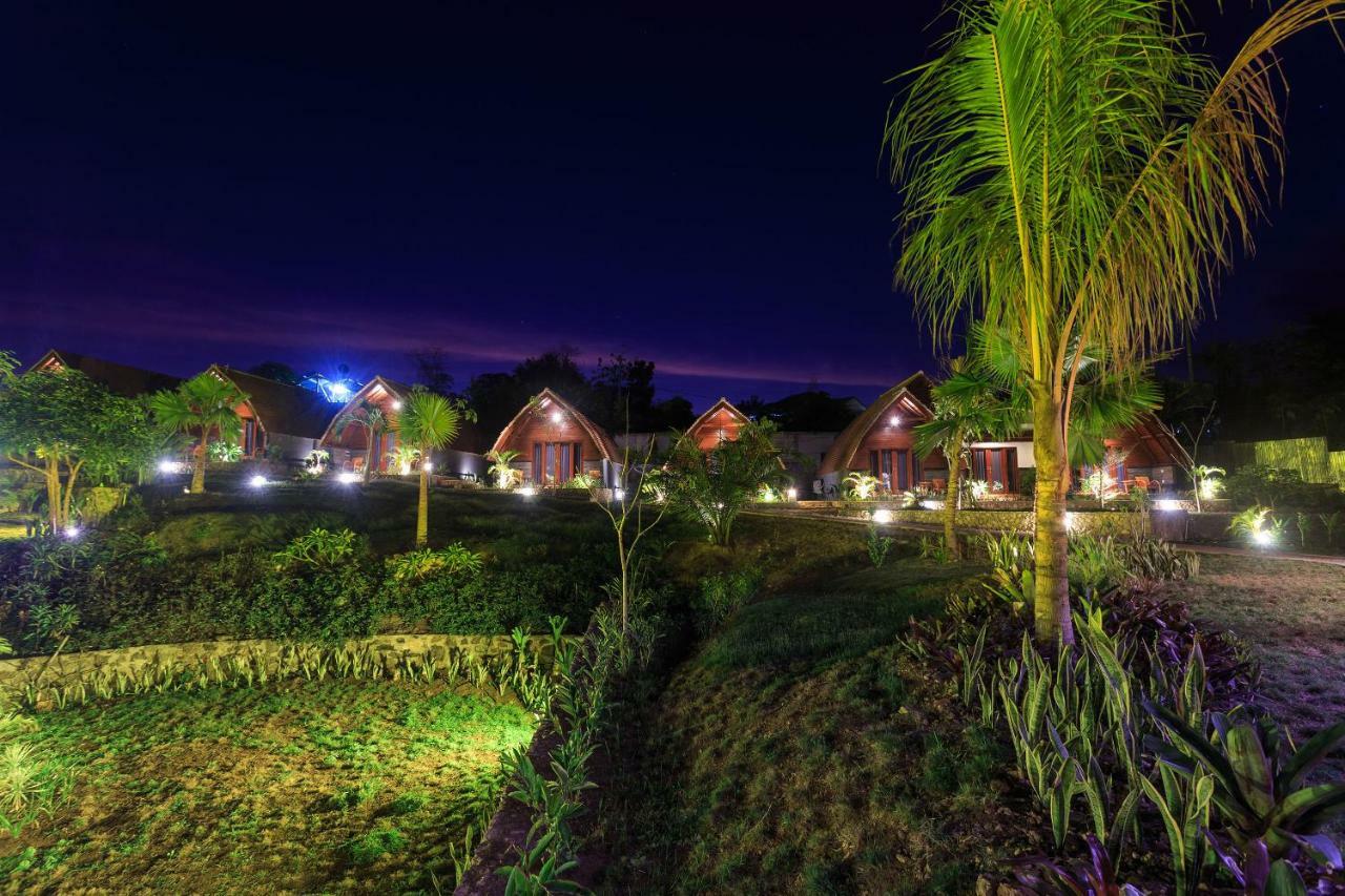 Tanjung Lima Villas Labuan Bajo Exterior photo