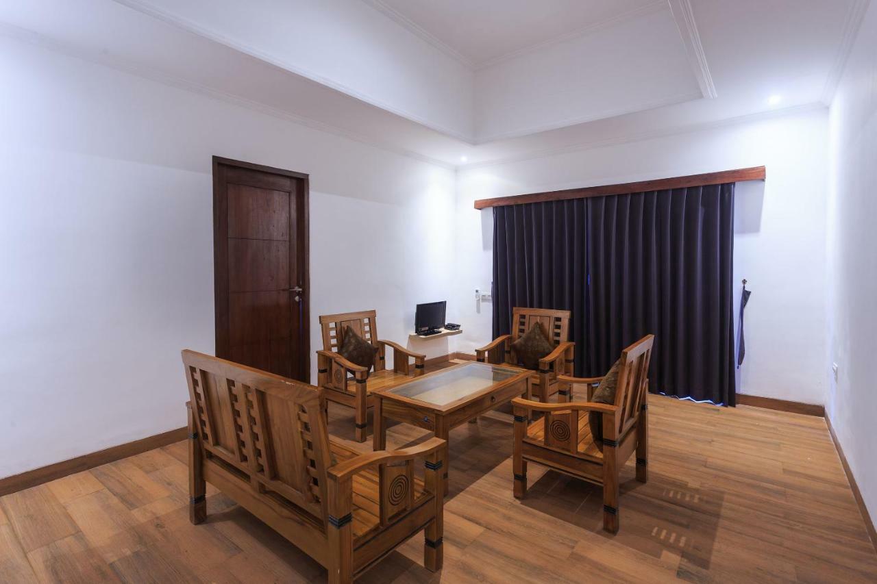 Tanjung Lima Villas Labuan Bajo Exterior photo